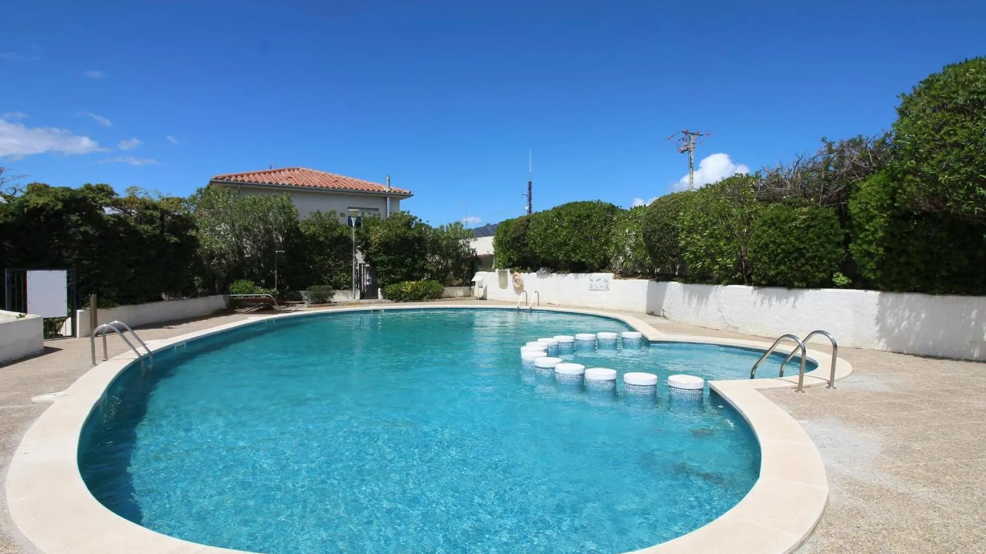 Paradis II - Apartament Con Vistas Panoramicas Y Piscina En Llanca - Es-228-7 Spain